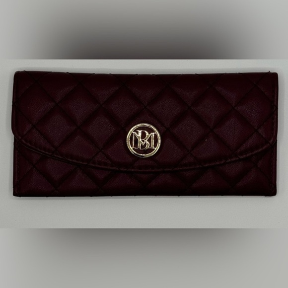 Badgley Mischka Accessories - NWT‎ Badgley Mischka Plum Card Wallet MSRP $50🔥🔥
